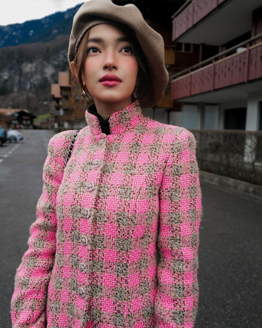 Chán giấu kín bưng, Binz công khai rổ ảnh tình bể bình bên Châu Bùi khi đi du lịch nước ngoài  - Ảnh 6.