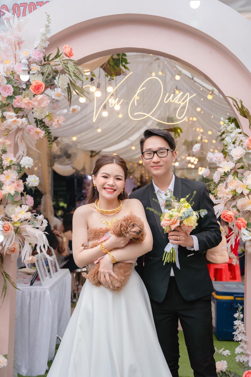 'Hậu phương' sang Campuchia làm công tác 'hậu cần', tuyển thủ Việt sướng nhất Frankky! - Ảnh 2.