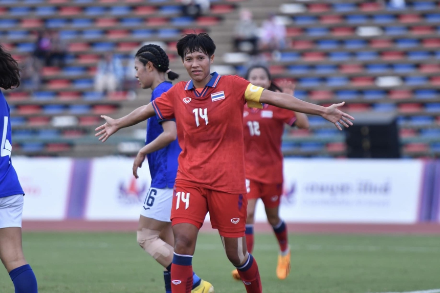 Giấc mơ biến thành 'ác mộng', tuyển Campuchia trắng tay rời SEA Games sau trận thua 0-6 - Ảnh 2.