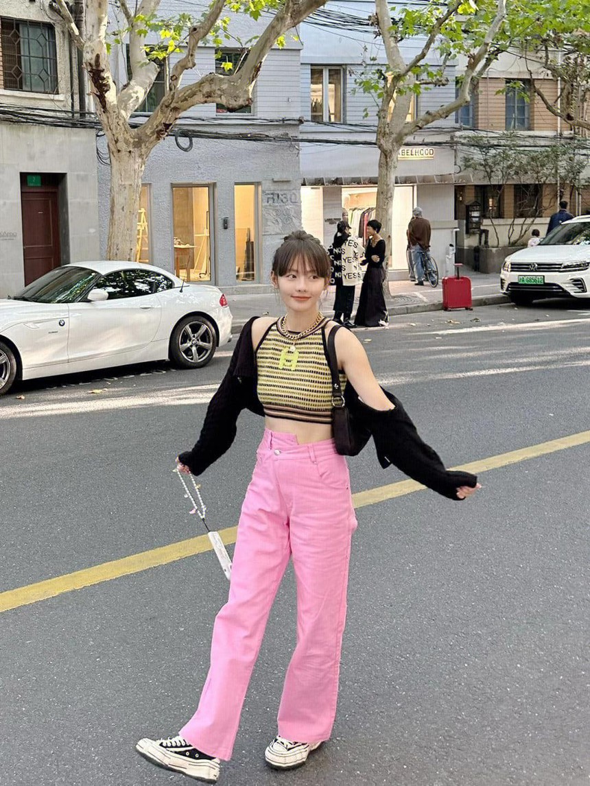 Style lão hoá ngược của 'Thuận Tần' Trương Gia ghê  - Ảnh 5.