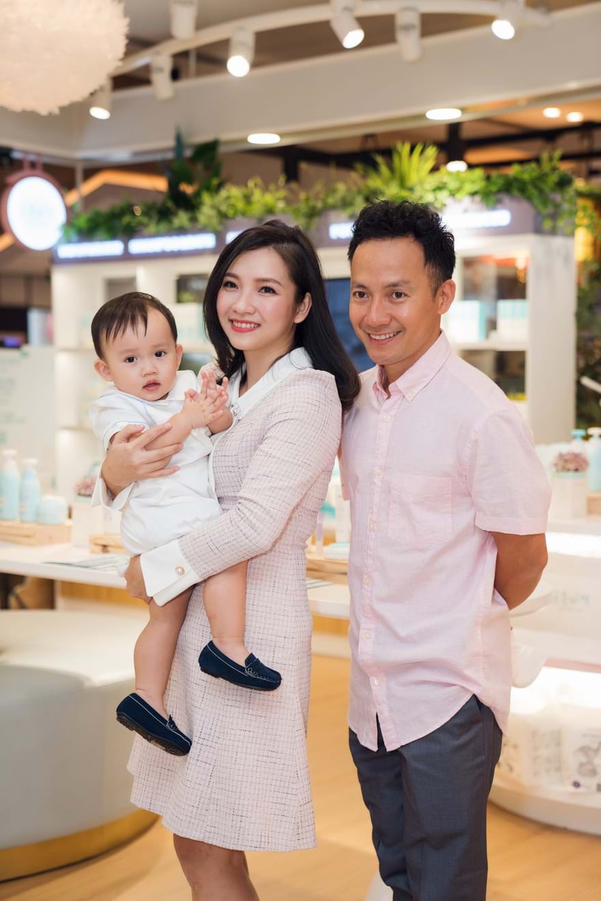 Cuộc sống hiện tại của rapper Tiến Đạt: Ngoại hình 'lão hoá ngược', đã chuyển nghề và chuẩn bị đón con thứ 2 - Ảnh 8. Cuộc sống hiện tại của rapper Tiến Đạt: Ngoại hình 'lão hoá ngược', đã chuyển nghề và chuẩn bị đón con thứ 2 - Ảnh 8.