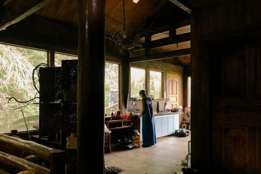 Người đàn ông thuê cả vùng đất hoang sơ làm “thiên đường riêng”, thu hút nhiều bạn trẻ từ bỏ thành phố chuyển đến: Một cuộc sống không tiêu tiền, rất hạnh phúc! - Ảnh 2. Người đàn ông thuê cả vùng đất hoang sơ làm “thiên đường riêng”, thu hút nhiều bạn trẻ từ bỏ thành phố chuyển đến: Một cuộc sống không tiêu tiền, rất hạnh phúc! - Ảnh 2.