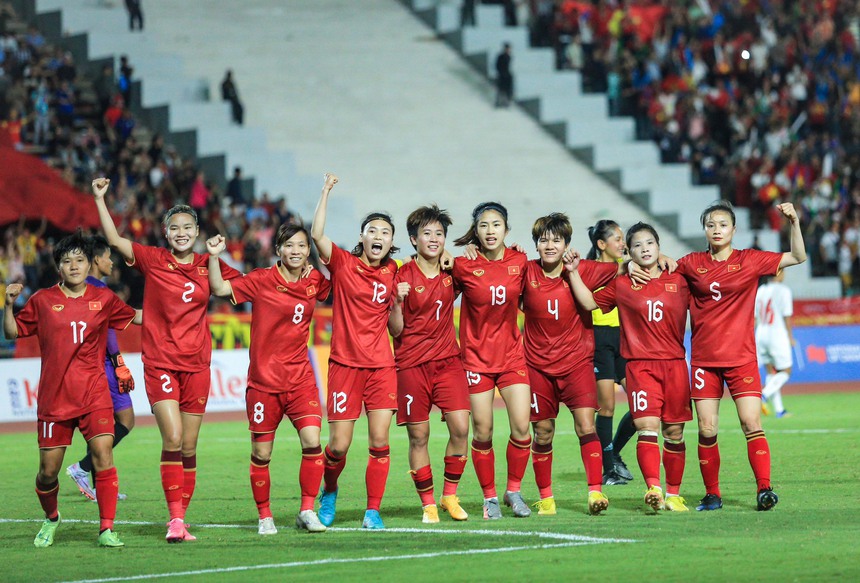 Vô địch SEA Games cực kỳ thuyết phục, tuyển nữ Việt Nam tạo ra thành tích chưa từng có - Ảnh 3. Vô địch SEA Games cực kỳ thuyết phục, tuyển nữ Việt Nam tạo ra thành tích chưa từng có - Ảnh 3.