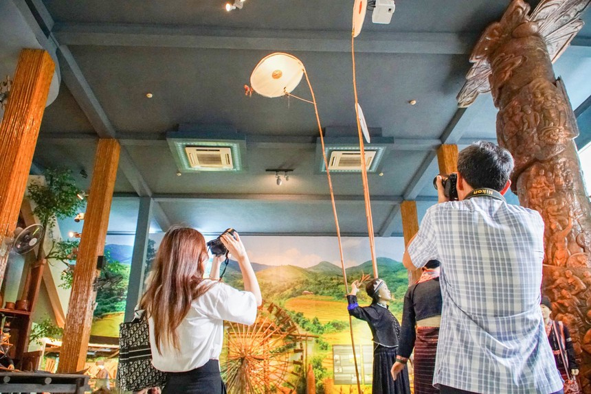 Ngày Quốc tế Bảo tàng năm 2023 hướng tới tính bền vững và an sinh - Ảnh 1.