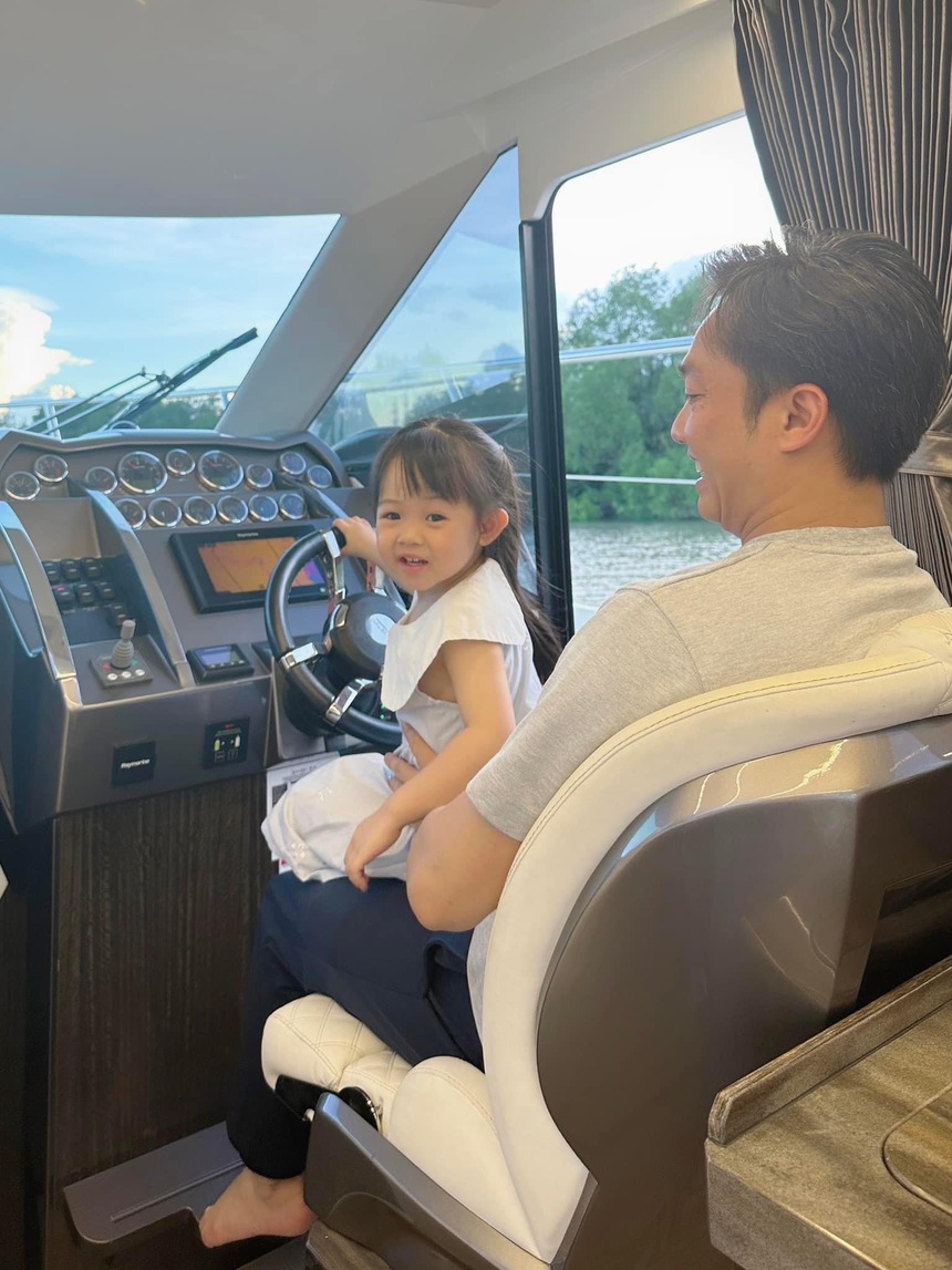 Doanh nhân Cường Đô La "xả vai", để lộ chi tiết cưng ái nữ như trứng - Ảnh 3.