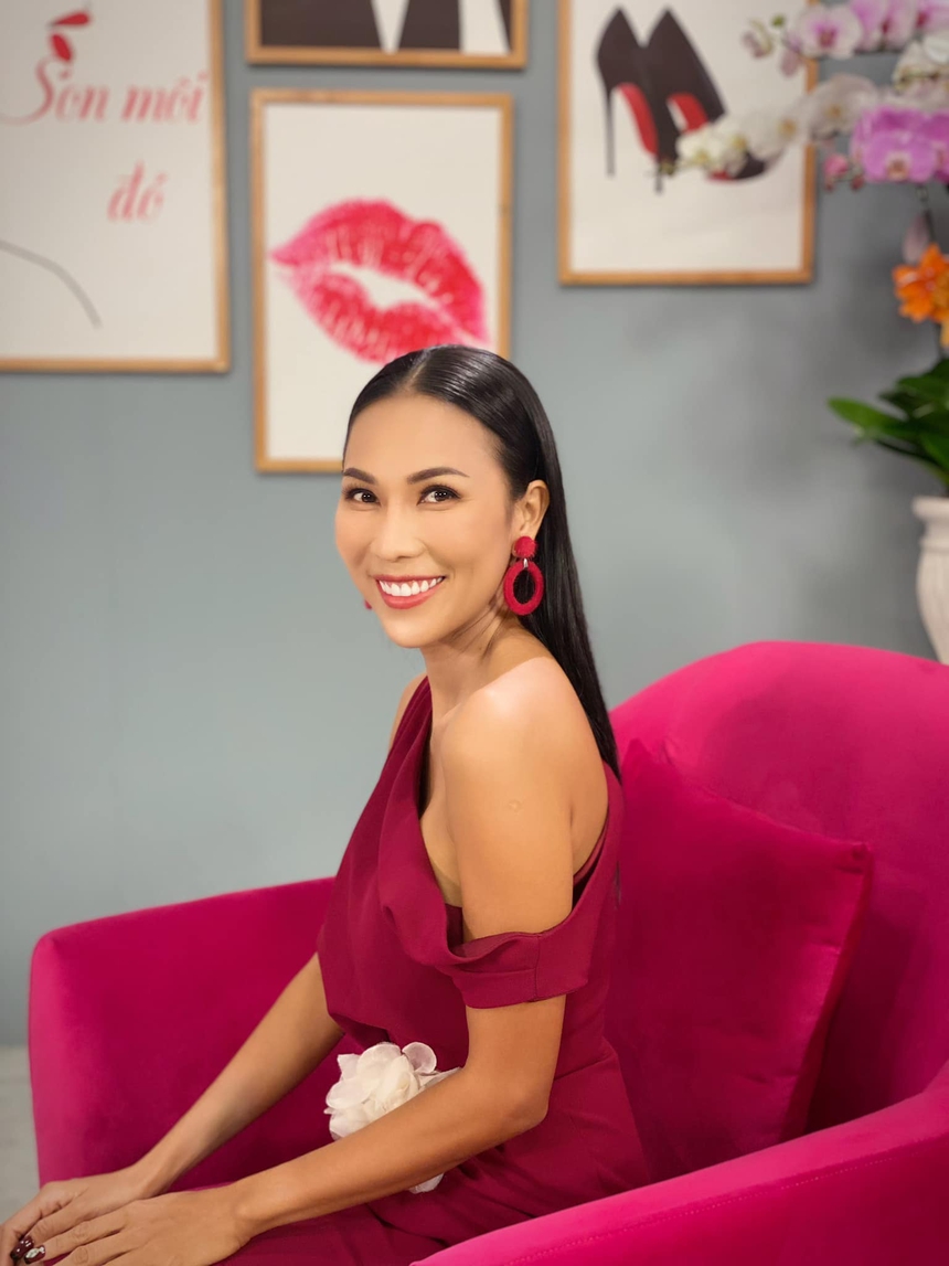 Ca sĩ Khánh Ngọc: Cát xê từ 30 ngàn đồng tới 5000 đô la, được con trai chấp nhận bạn đời mới - Ảnh 1.