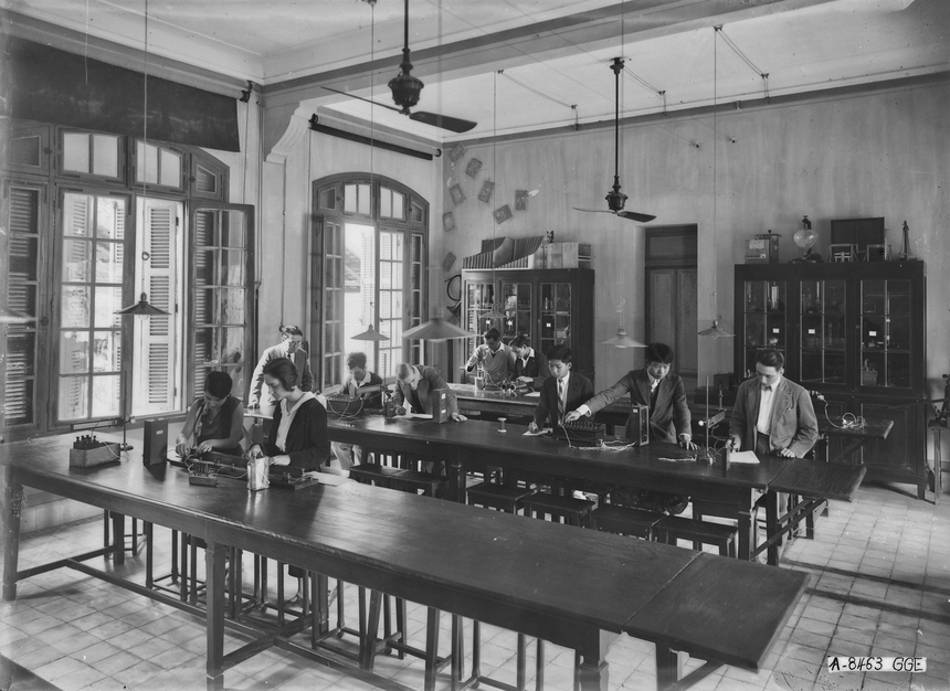 Ảnh = Ký ức = Lịch sử (kỳ 69): Cái quạt, từ cầm tay đến treo lên trần nhà - Ảnh 13.