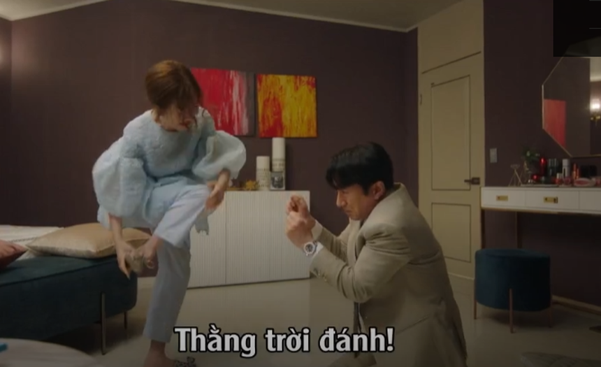 Mẹ chồng có 1-0-2 trong Bác sĩ Cha: Bình thường "sống lỗi" với con dâu nhưng đi “dằn mặt” tiểu tam chỉ mất 1 phút 40 giây - Ảnh 4.