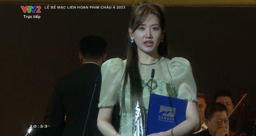 Trấn Thành liên tục nói 'yêu' Hari Won, anti-fan hết thắc mắc 'hợp đồng hôn nhân' - Ảnh 2.