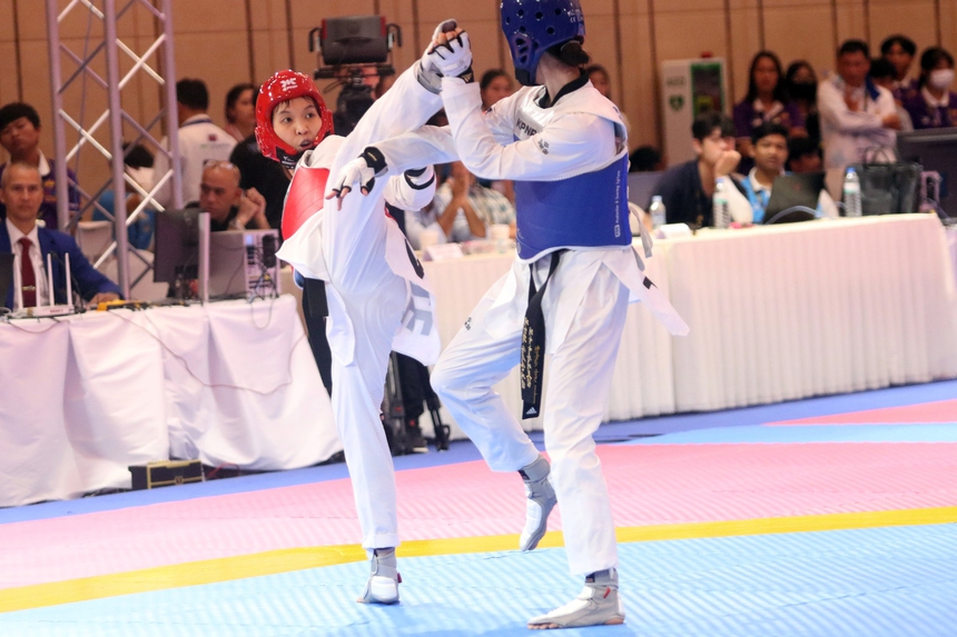 'Nữ thần' võ thuật Campuchia tiếp tục gây sốt, giành HCV SEA Games theo cách 'lạ' - Ảnh 10.