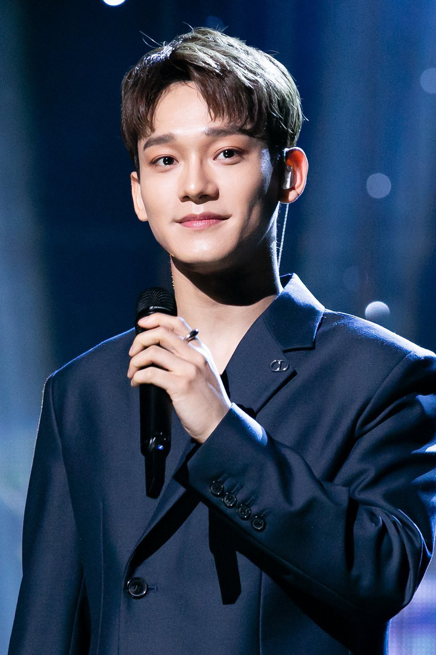 Chen (EXO) nhận "cơn mưa" lời khen vì cứu 1 nữ sinh bị hành hung trên đường - Ảnh 2.