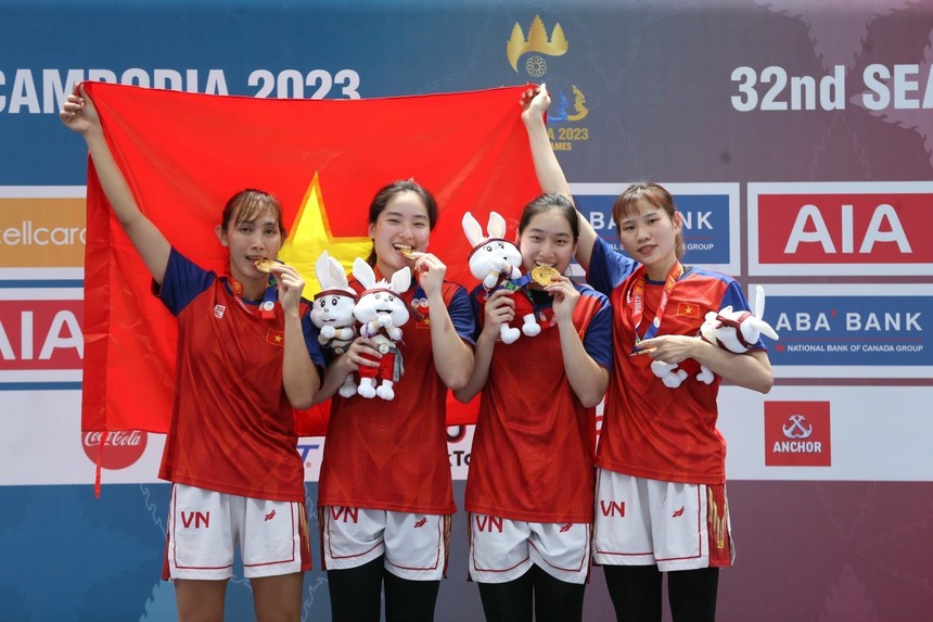 Thư SEA Games: Nhập tịch hay chuyện bản thể Việt Nam - Ảnh 1.