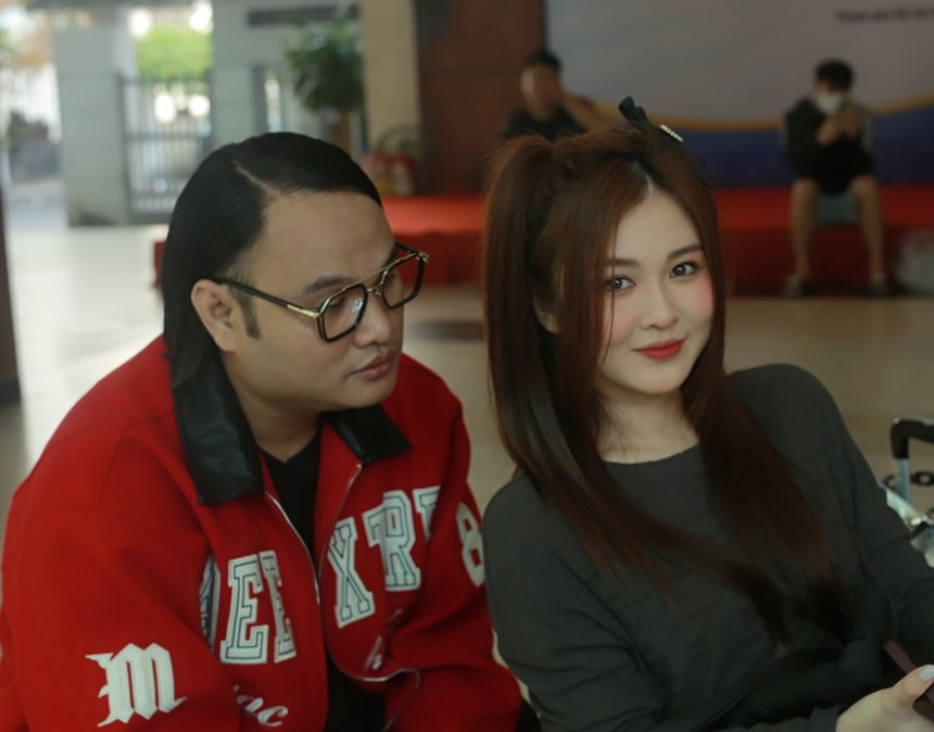 Cuộc sống của Vinh Râu ra sao sau li hôn Lương Minh Trang và liên tục bị vợ cũ nhắc tên? - Ảnh 4.