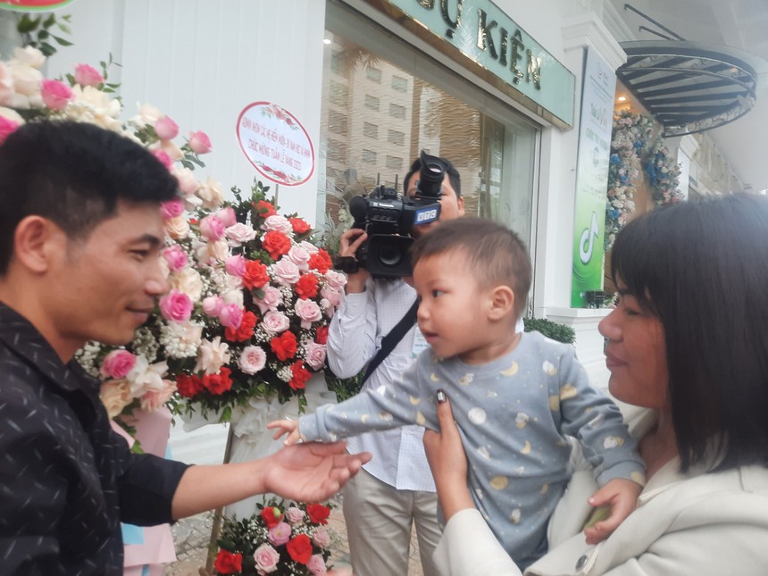 12 năm 'tìm con', người phụ nữ tủi hổ với những lời ác ý, thậm chí đã nghĩ tới ly hôn - Ảnh 1.