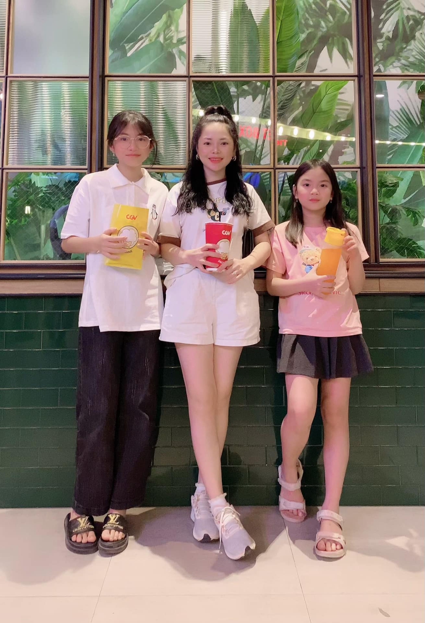 Cuộc sống mẹ đơn thân nuôi 2 con của ca sĩ Lâm Nguyệt Ánh: Có lúc yếu đuối, khóc một mình - Ảnh 4.