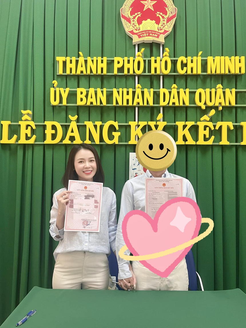 Cận cảnh chiếc nhẫn đính hôn bằng kim cương của Sam, to đùng thế này cũng đủ biết được ông xã cưng cỡ nào - Ảnh 6.