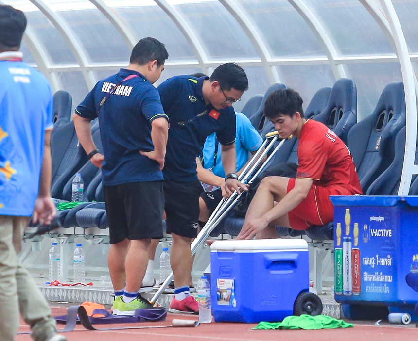 U22 Việt Nam nhận 'bão' chấn thương sau tấm huy chương đồng SEA Games 32 - Ảnh 3. U22 Việt Nam nhận 'bão' chấn thương sau tấm huy chương đồng SEA Games 32 - Ảnh 3.