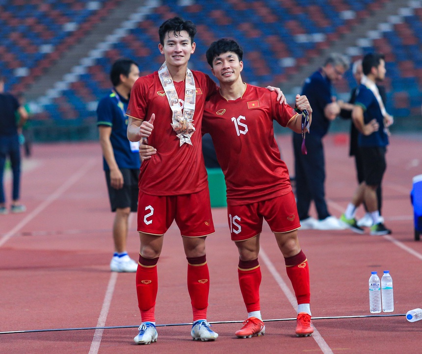 U22 Việt Nam nhận 'bão' chấn thương sau tấm huy chương đồng SEA Games 32 - Ảnh 9. U22 Việt Nam nhận 'bão' chấn thương sau tấm huy chương đồng SEA Games 32 - Ảnh 9.