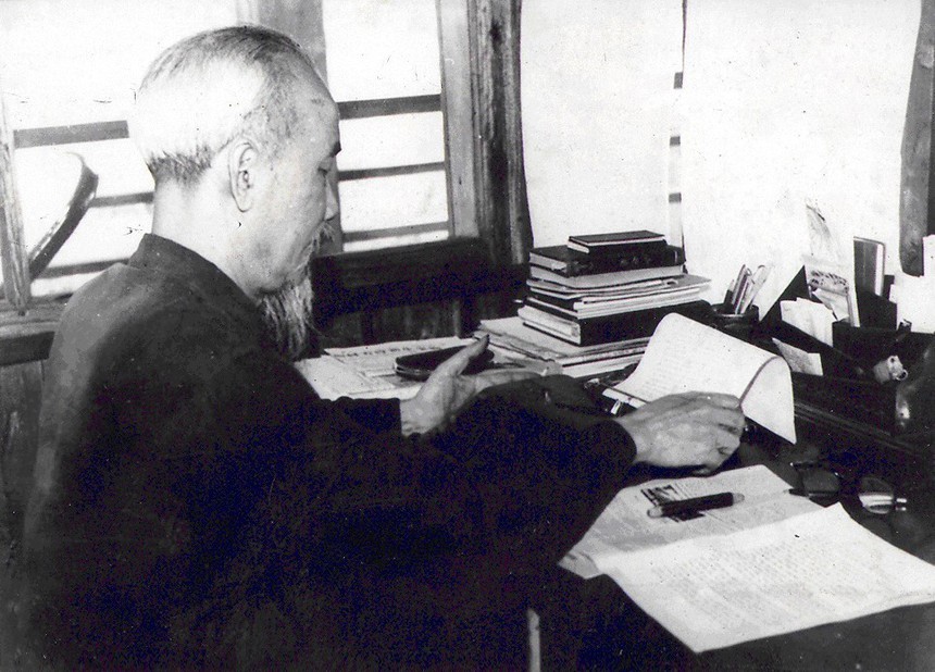 65 năm Ngày khánh thành nhà sàn Bác Hồ (17/5/1958-17/5/2023): Thanh cao Hồ Chí Minh - Ảnh 1.