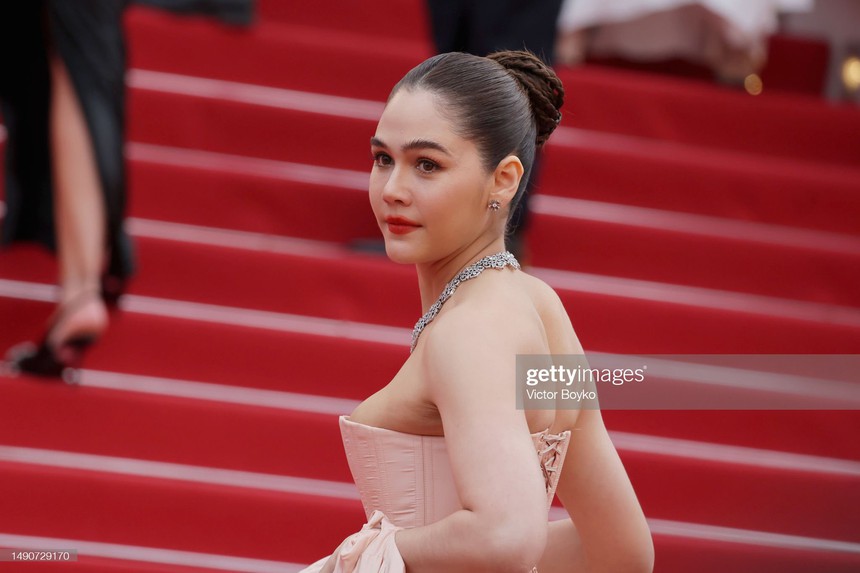Siêu thảm đỏ LHP Cannes 2023: Phạm Băng Băng quyền lực đọ sắc cực gắt với "công chúa" Elle Fanning, Johnny Depp tái xuất ấn tượng hậu vụ ly hôn lùm xùm - Ảnh 19.