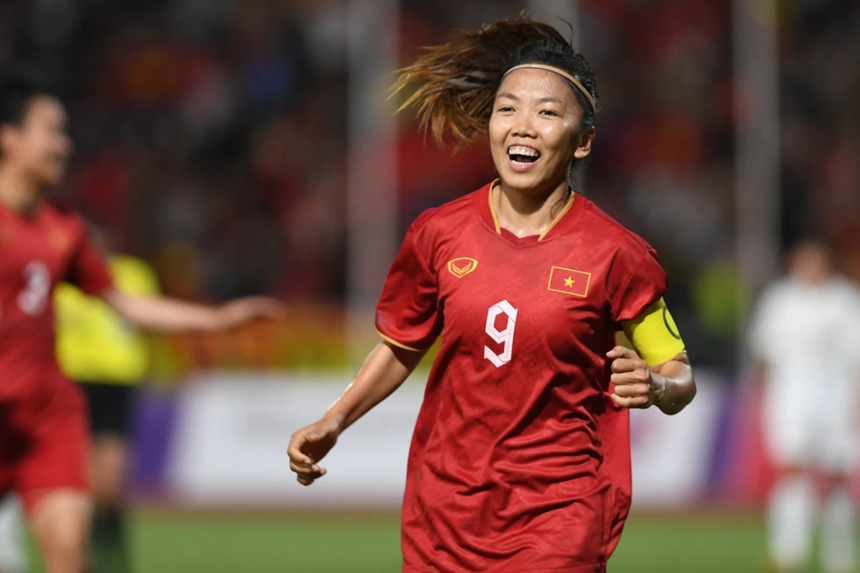 Huỳnh Như đội chiếc nón lá đặc biệt, ăn mừng cực đáng yêu sau chức vô địch SEA Games - Ảnh 7.