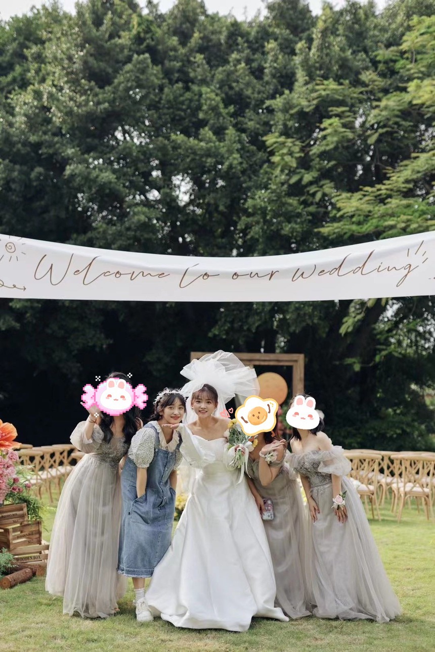 Thẩm Nguyệt (Vườn Sao Băng) biến hôn lễ bạn thân thành cảnh phim, khóc cũng đẹp như poster điện ảnh - Ảnh 5.