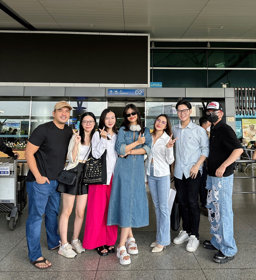 Lona sang Hàn Quốc đào tạo kỹ năng ca sĩ - Ảnh 3.