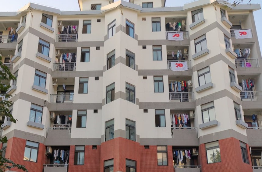 Bên trong ký túc xá Thanh Hoa - “Harvard của Trung Quốc”: Trường dành cho học bá cũng phải khác biệt, đi đến đâu trầm trồ tới đó - Ảnh 4.