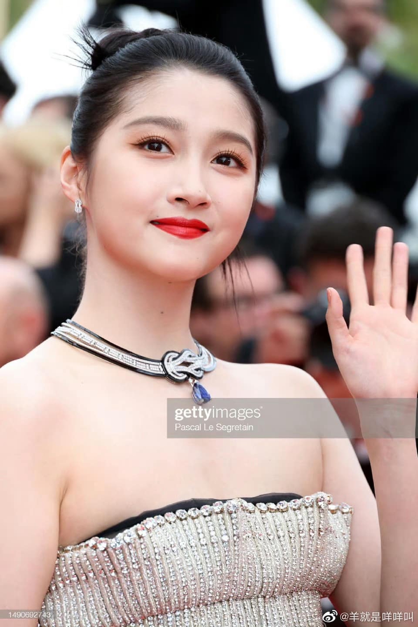 Dàn sao châu Á qua ống kính Getty Images tại LHP Cannes 2023: Chompoo Araya so kè ác liệt với Phạm Băng Băng, Chu Nhất Long soái khí như tổng tài - Ảnh 15.