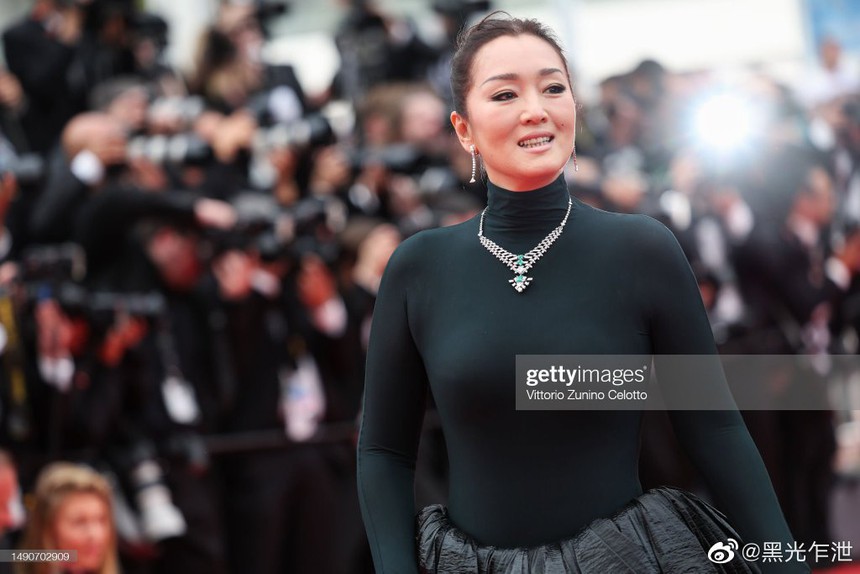 Dàn sao châu Á qua ống kính Getty Images tại LHP Cannes 2023: Chompoo Araya so kè ác liệt với Phạm Băng Băng, Chu Nhất Long soái khí như tổng tài - Ảnh 9.
