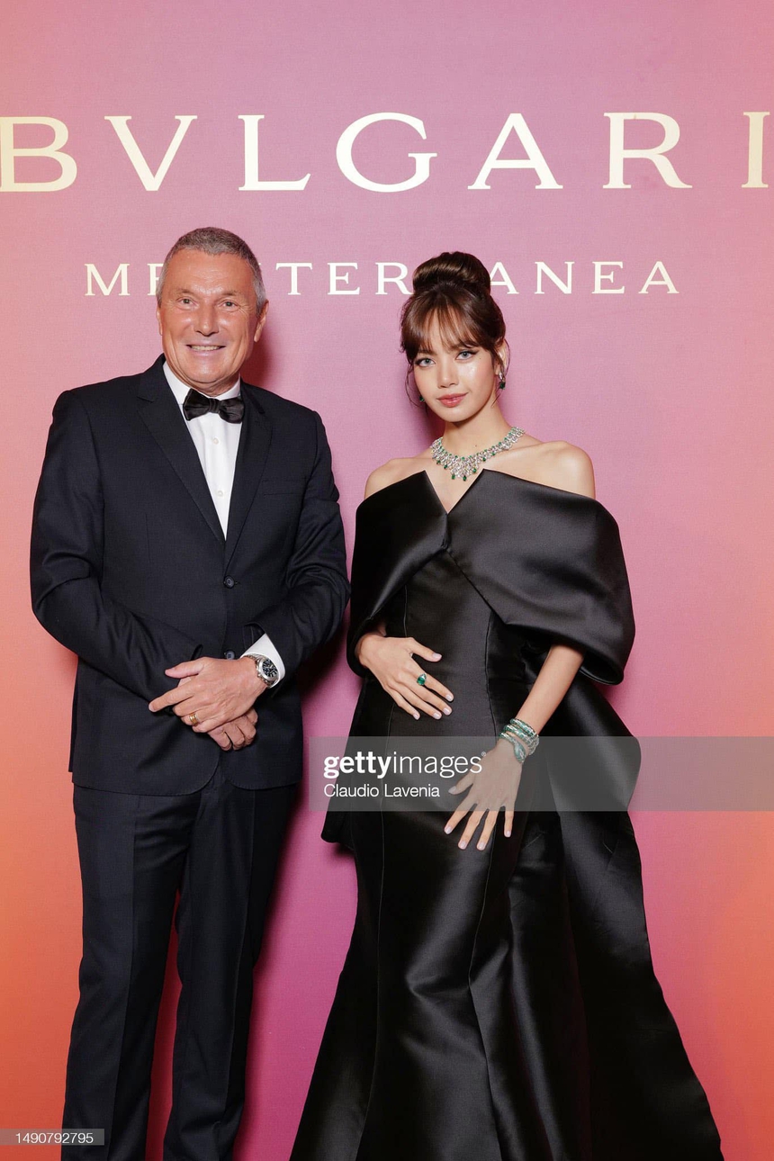 Lưu Diệc Phi mất điểm vì thân hình mũm mĩm, khác xa ảnh tự đăng - Ảnh 11.