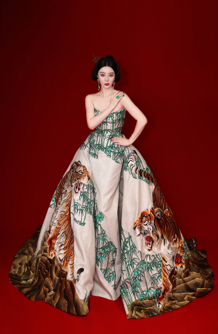 Phạm Băng Băng 'chặt đẹp' dàn sao C-biz trên thảm đỏ Cannes - Ảnh 3.