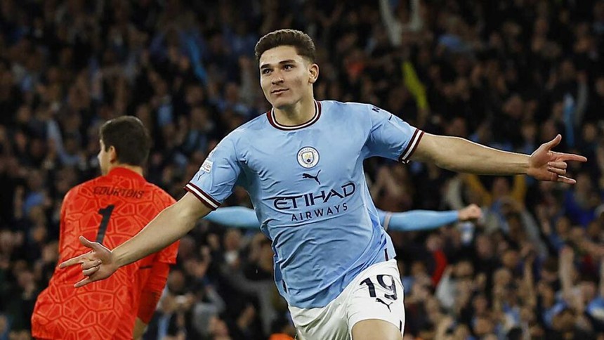 Alvarez chỉ cần 2 phút để có thể làm được điều mà Haaland không thể trong suốt 90 phút góp mặt trên sân: ghi bàn Alvarez chỉ cần 2 phút để có thể làm được điều mà Haaland không thể trong suốt 90 phút góp mặt trên sân: ghi bàn