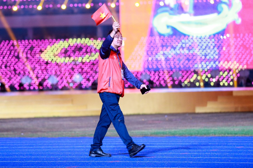 Trưởng đoàn Thể thao Việt Nam dự SEA Games 32 Đặng Hà Việt: Lan tỏa nhiều hình ảnh tích cực - Ảnh 1. Trưởng đoàn Thể thao Việt Nam dự SEA Games 32 Đặng Hà Việt: Lan tỏa nhiều hình ảnh tích cực - Ảnh 1.