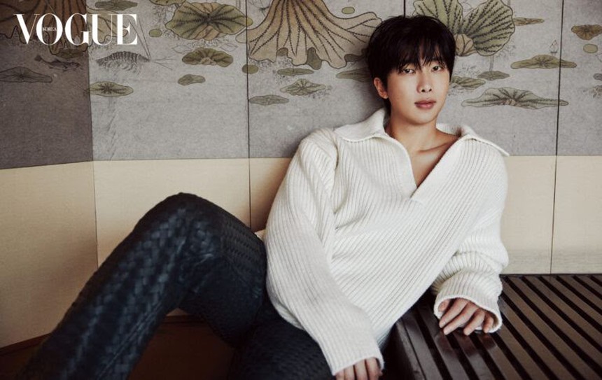 ARMY bất đồng với quan điểm của RM BTS trong cuộc phỏng vấn trên tạp chí 'Vogue' mới - Ảnh 3.