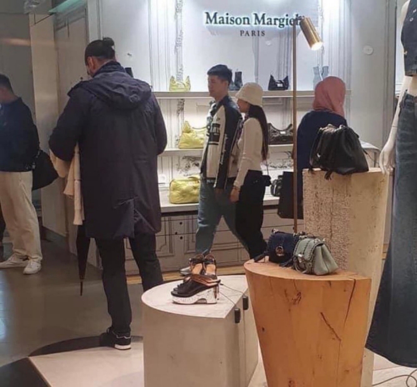 Lộ ảnh rõ nét V BTS và Jennie Blackpink, quản lý vẫn im lặng - Ảnh 5.