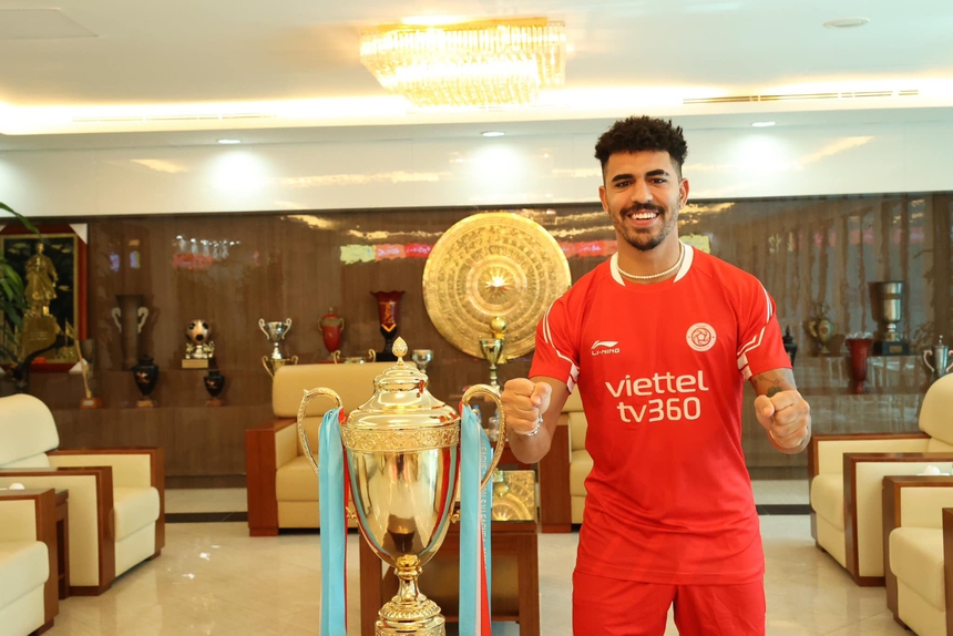 Sắp đấu Bình Định của Văn Lâm, Viettel bất ngờ chiêu mộ đồng đội cũ của Salah - Ảnh 3.