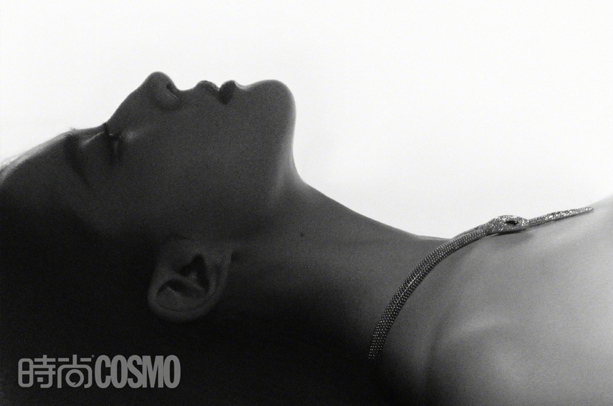 Lưu Diệc Phi trên bìa tạp chí tháng 6/2023: 'Hãy từ bỏ sự tự mãn' - Ảnh 2.