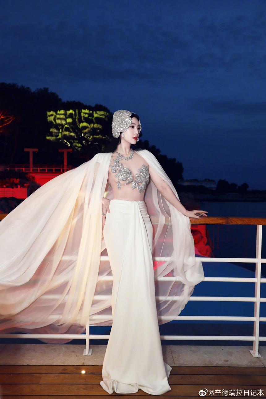 Phạm Băng Băng tái hiện hình tượng Đát Kỷ trong tiệc tối của Cannes - Ảnh 1.