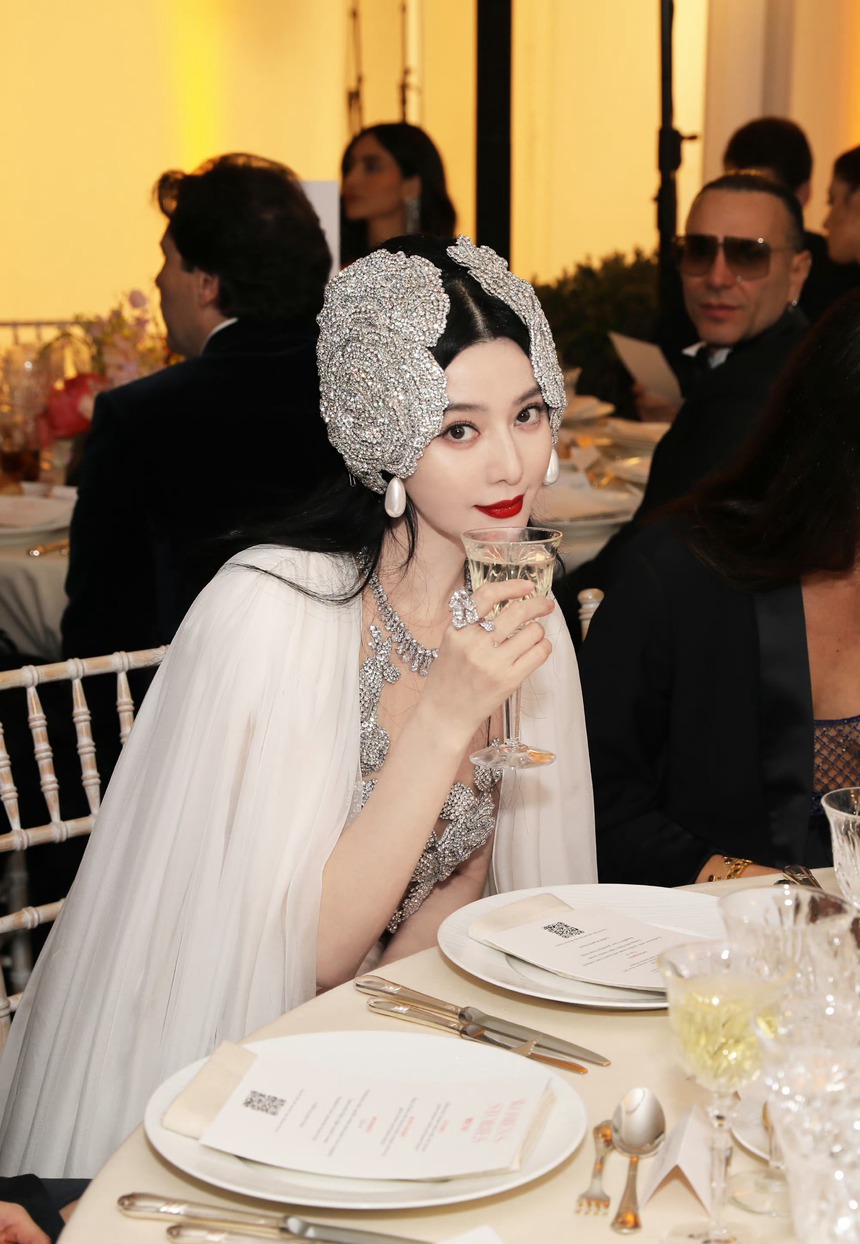 Phạm Băng Băng tái hiện hình tượng Đát Kỷ trong tiệc tối của Cannes - Ảnh 7.