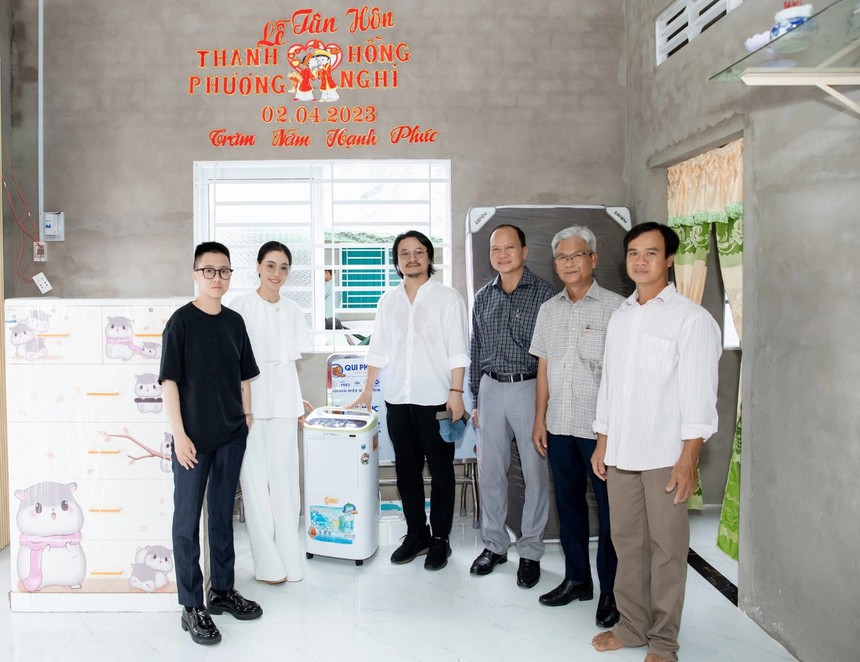 CEO Phạm Kim Dung và Tổng Đạo diễn Hoàng Nhật Nam xây 5 căn nhà cho các gia đình bị sạt lở tại Vĩnh Long - Ảnh 4.