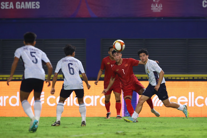 Văn Đô như chiếc lò xo bị nén của HLV Troussier - Ảnh 2. Văn Đô như chiếc lò xo bị nén của HLV Troussier - Ảnh 2.