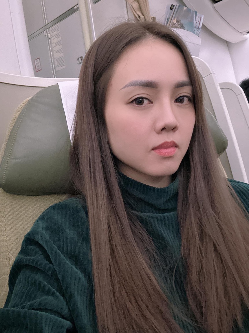 Netizen kém duyên mỉa mai Công Lý đã qua 4 lần kết hôn, vợ trẻ kém 15 tuổi xù lông bênh vực - Ảnh 4. Netizen kém duyên mỉa mai Công Lý đã qua 4 lần kết hôn, vợ trẻ kém 15 tuổi xù lông bênh vực - Ảnh 4.