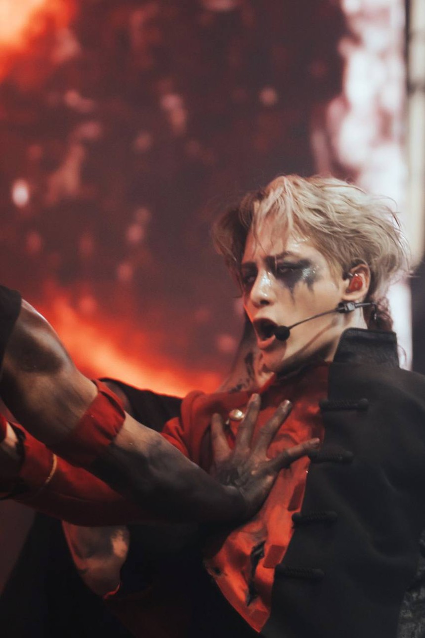 Nam idol tỏa sáng ở trời Tây không kém BLACKPINK: Gây sốc với vũ đạo ở Coachella, lần đầu đi Met Gala ấn tượng thế nào? - Ảnh 4. Nam idol tỏa sáng ở trời Tây không kém BLACKPINK: Gây sốc với vũ đạo ở Coachella, lần đầu đi Met Gala ấn tượng thế nào? - Ảnh 4.