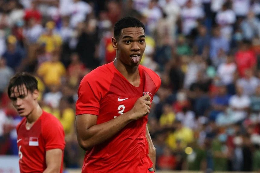 U22 Việt Nam cần cẩn trọng trước vũ khí theo đường 'hàng không' của Singapore - Ảnh 2.