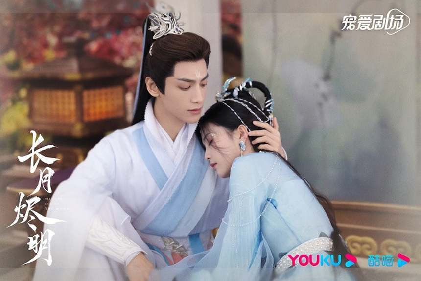 Top 10 phim Trung hot nhất tháng 4: 'Trường nguyệt tẫn minh' bỏ xa mọi đối thủ, nhìn qua sao nữ 'bắt chước Song Hye Kyo' mới sốc - Ảnh 1.