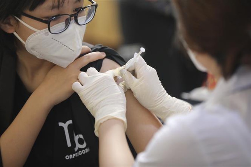 Ngày 26/5, số mắc Covid-19 giảm xuống 1.043 ca - Ảnh 1.