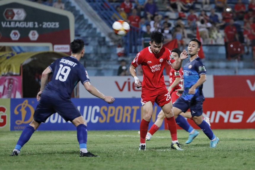 Hoàng Đức - "Người hùng" bất đắc dĩ của Viettel - Ảnh 1.