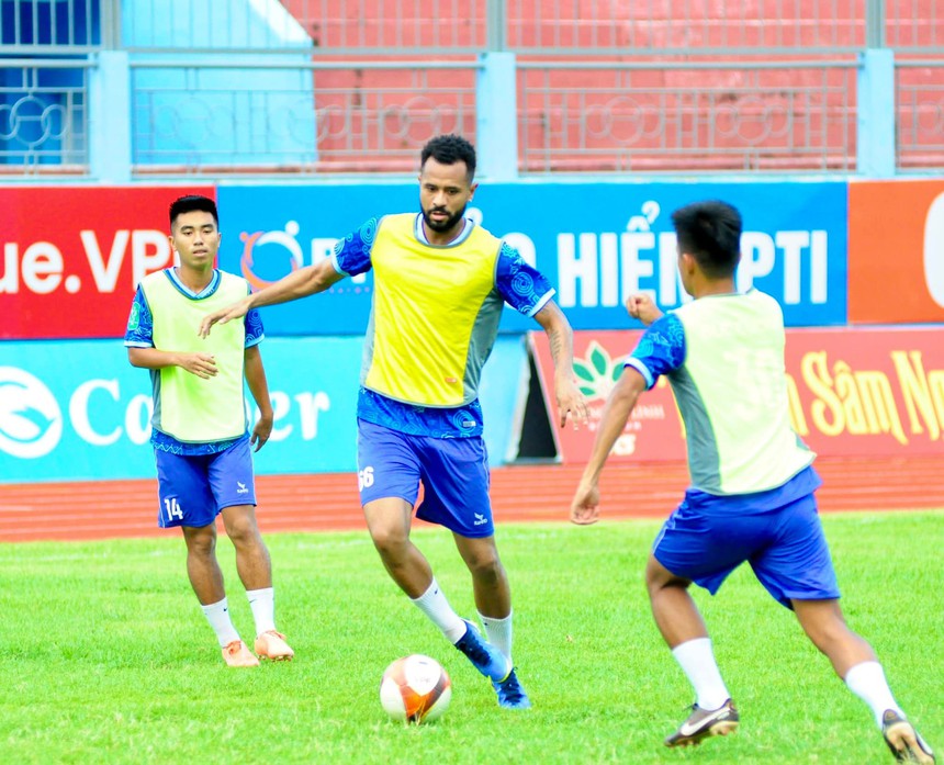 Bóng đá Việt Nam ngày 21/5: Khánh Hòa vs Bình Dương (17h00), TPHCM vs Công an Hà Nội (19h15) - Ảnh 2.