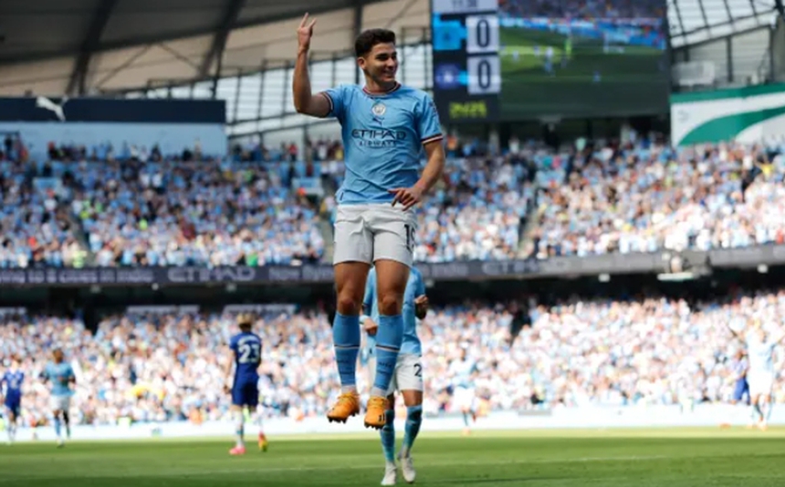 Toàn cảnh Man City ăn mừng chức vô địch Ngoại hạng Anh - Ảnh 4. Toàn cảnh Man City ăn mừng chức vô địch Ngoại hạng Anh - Ảnh 4.